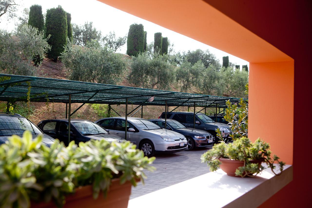Agriturismo Tre Colline บาร์โดลิโน ภายนอก รูปภาพ