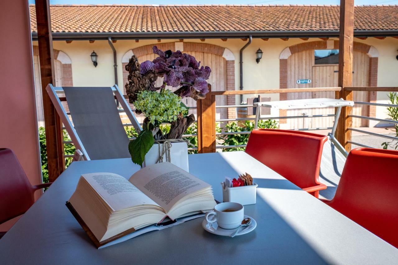 Agriturismo Tre Colline บาร์โดลิโน ภายนอก รูปภาพ